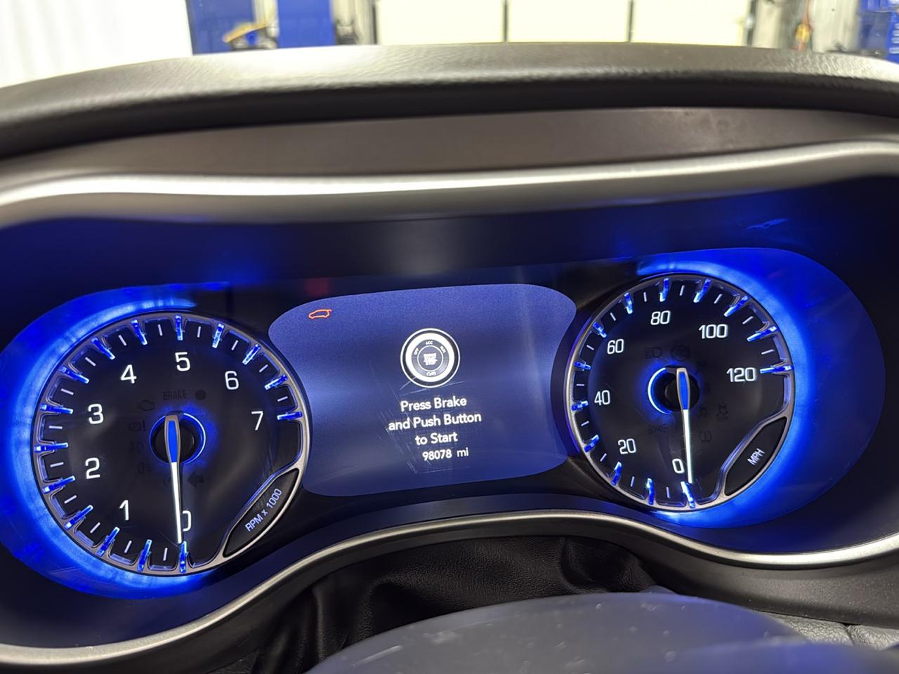 Chrysler Pacifica Touring L FWD 2022
