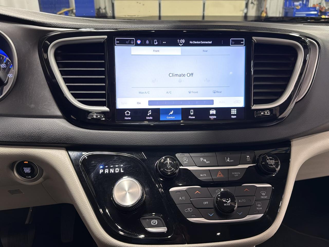 Chrysler Pacifica Touring L FWD 2022