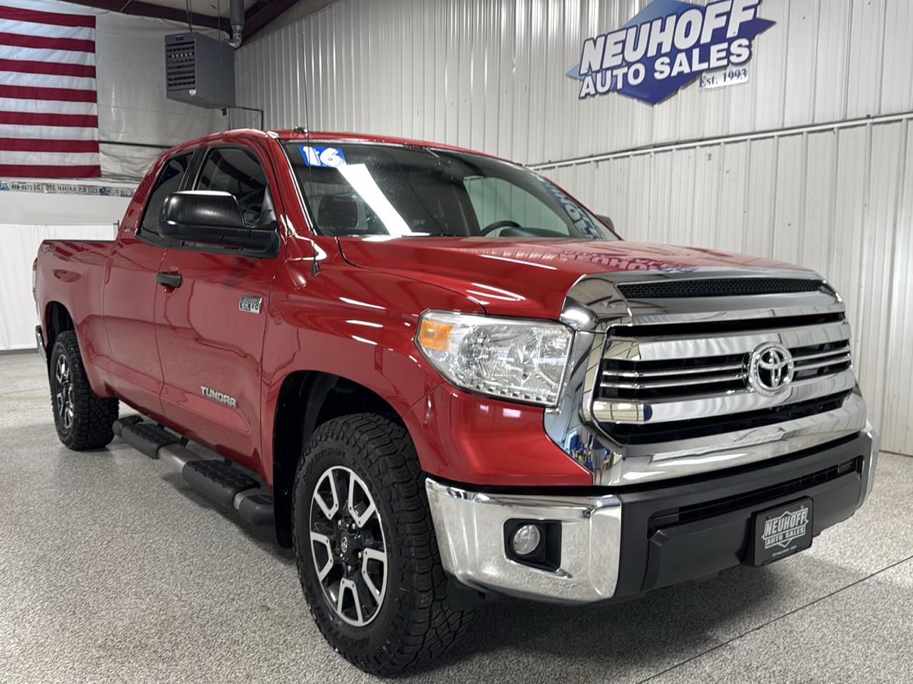 Toyota Tundra 4WD Truck Double Cab 5.7L V8 6-Spd AT TRD Pro (Natl) 2016