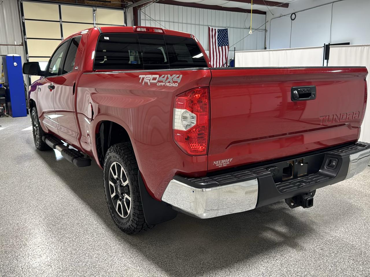 Toyota Tundra 4WD Truck Double Cab 5.7L V8 6-Spd AT TRD Pro (Natl) 2016