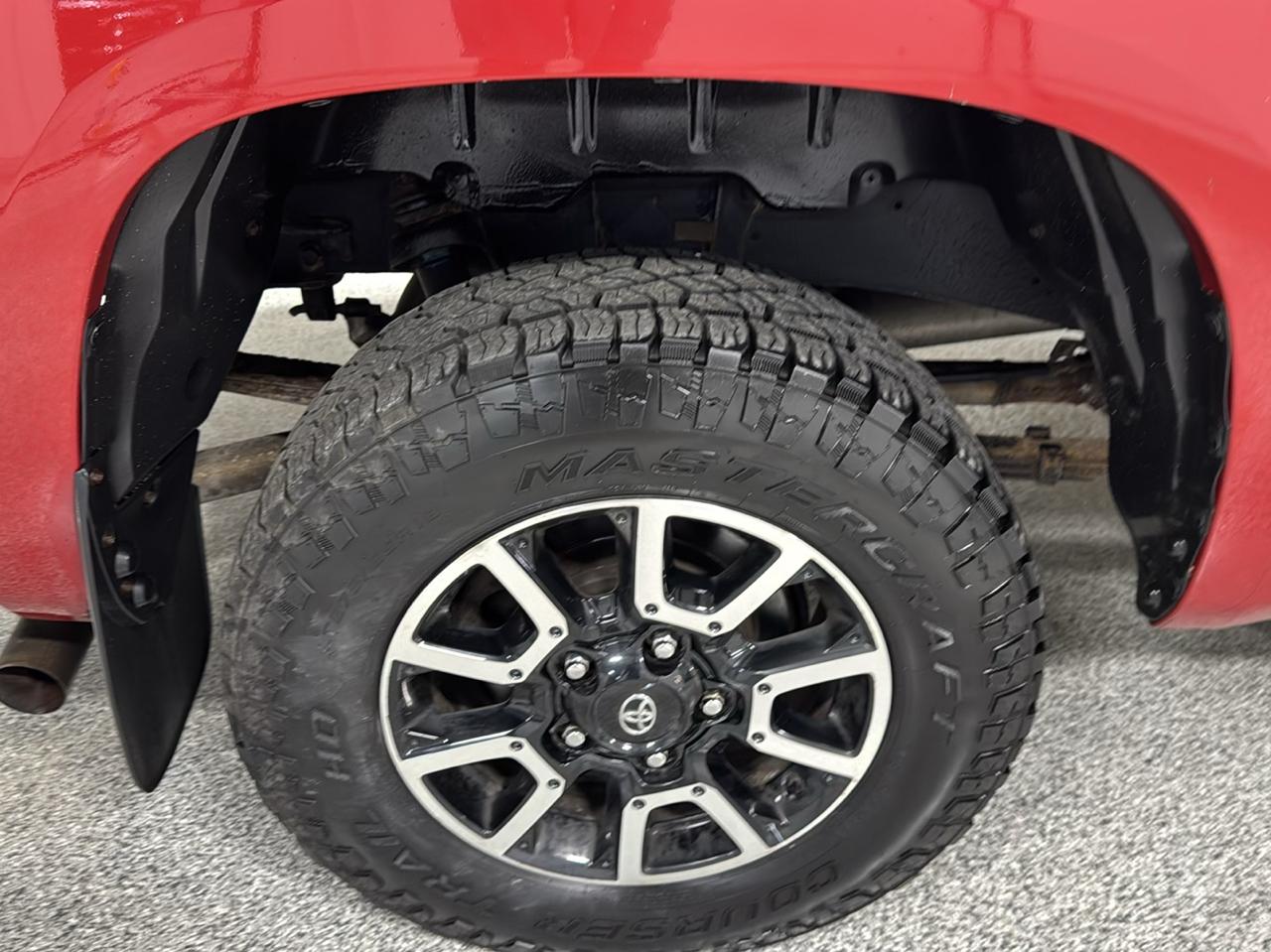 Toyota Tundra 4WD Truck Double Cab 5.7L V8 6-Spd AT TRD Pro (Natl) 2016