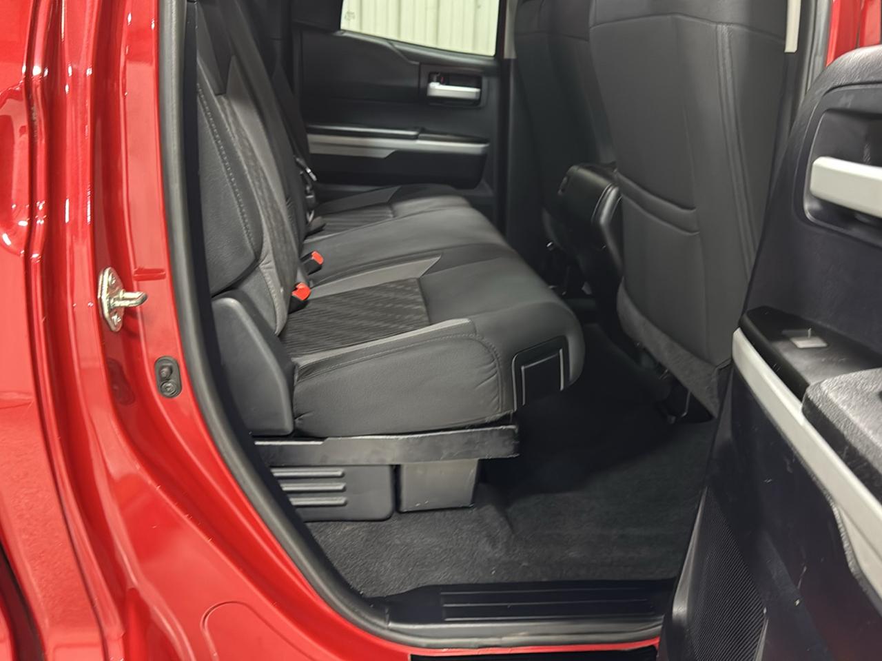 Toyota Tundra 4WD Truck Double Cab 5.7L V8 6-Spd AT TRD Pro (Natl) 2016