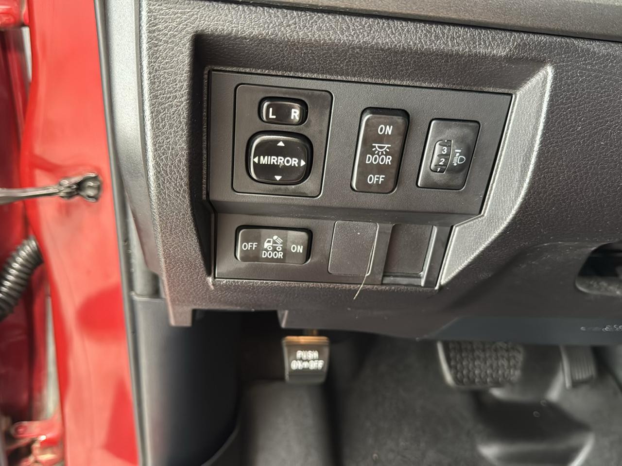 Toyota Tundra 4WD Truck Double Cab 5.7L V8 6-Spd AT TRD Pro (Natl) 2016