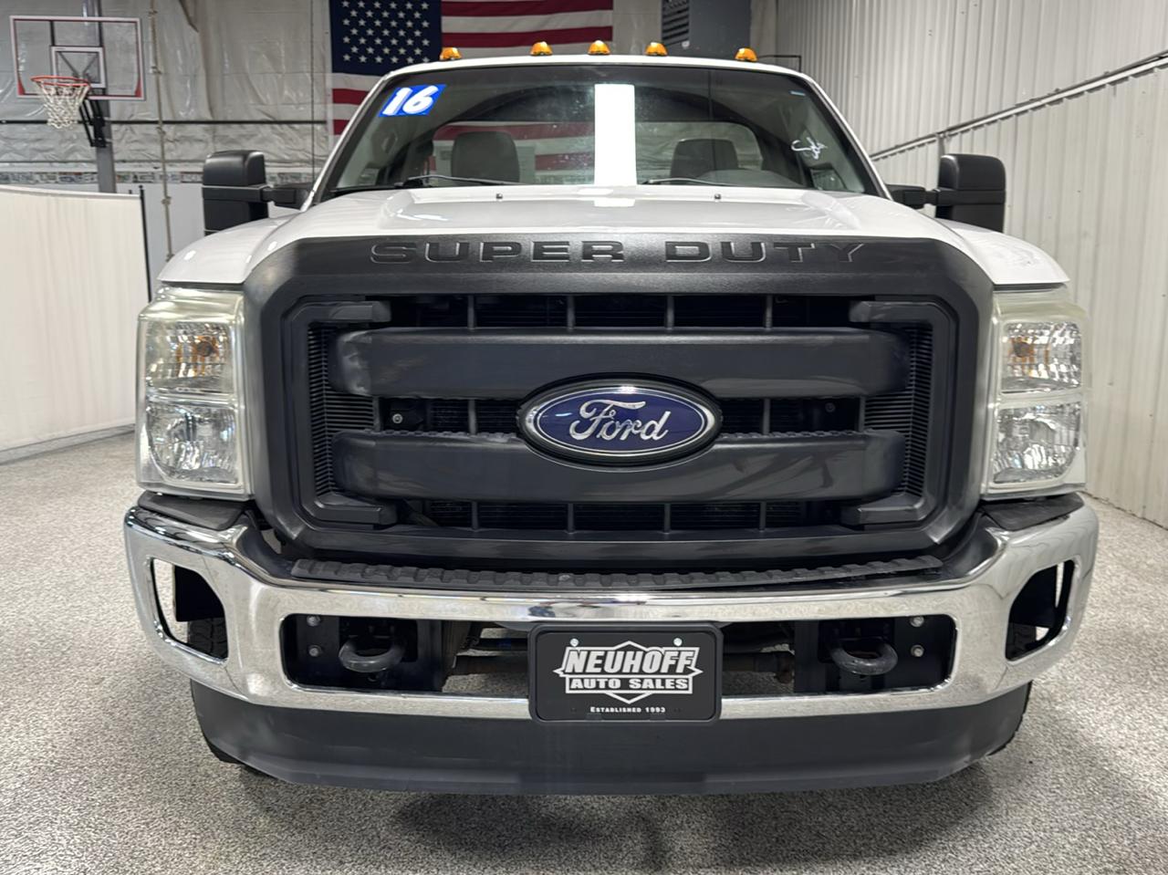 Ford Super Duty F-250 SRW 4WD Reg Cab 137" XLT 2016
