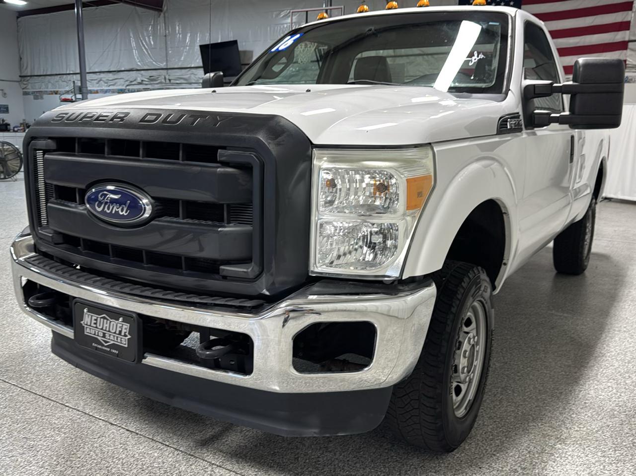 Ford Super Duty F-250 SRW 4WD Reg Cab 137" XLT 2016