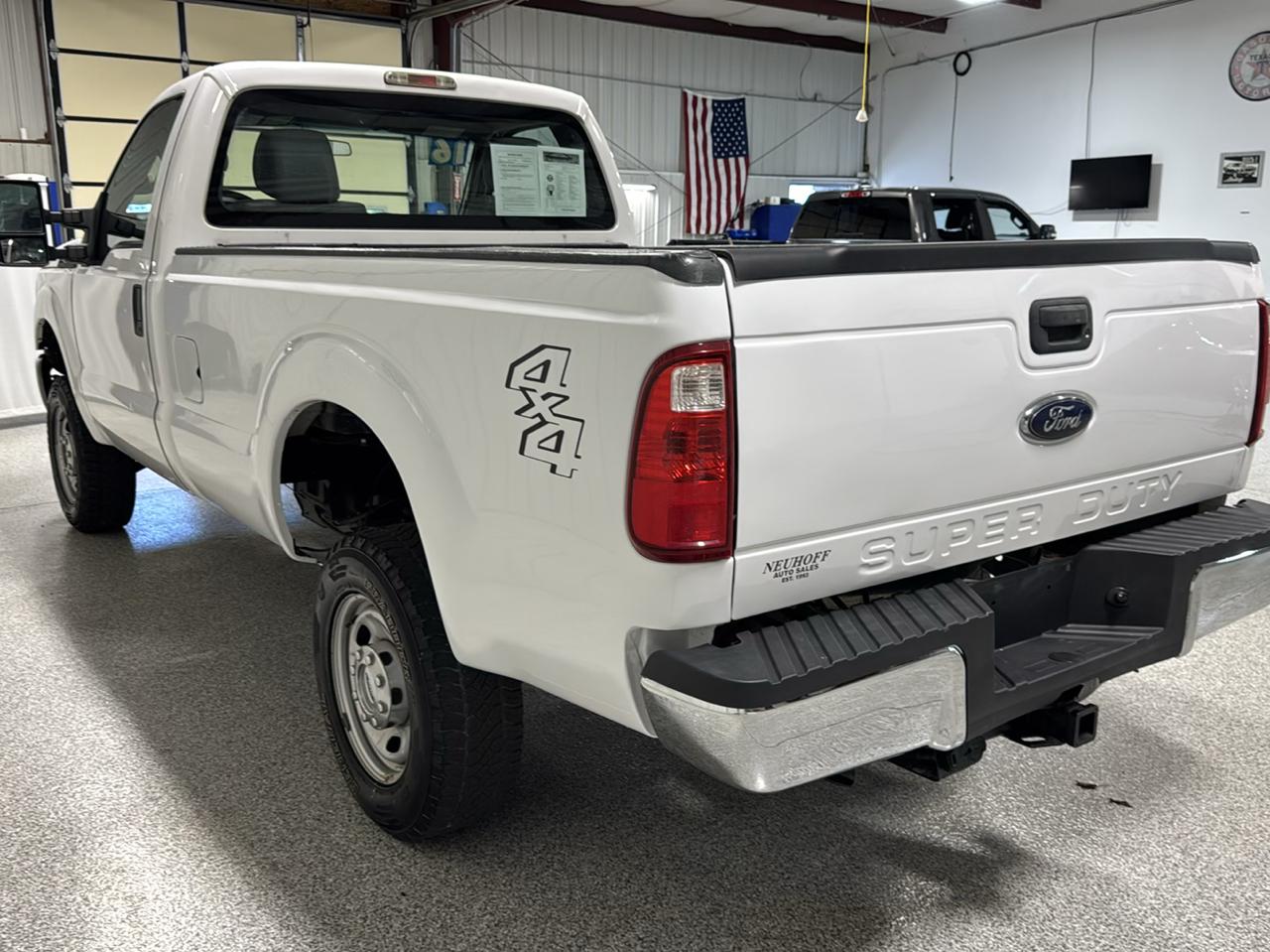 Ford Super Duty F-250 SRW 4WD Reg Cab 137" XLT 2016