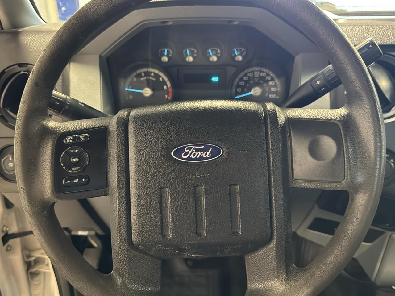Ford Super Duty F-250 SRW 4WD Reg Cab 137" XLT 2016