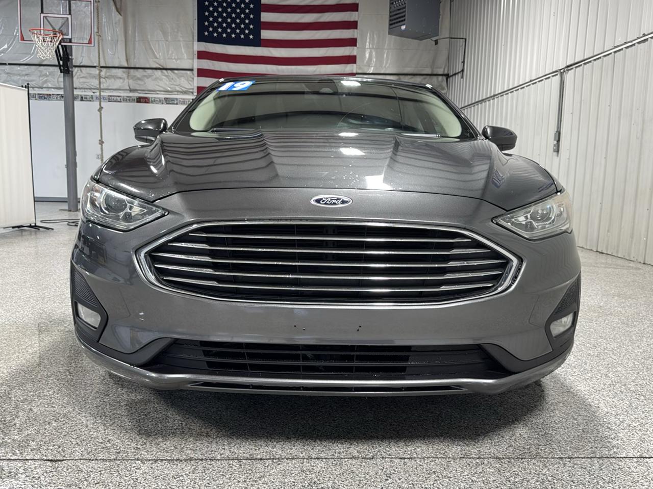 Ford Fusion SE FWD 2019