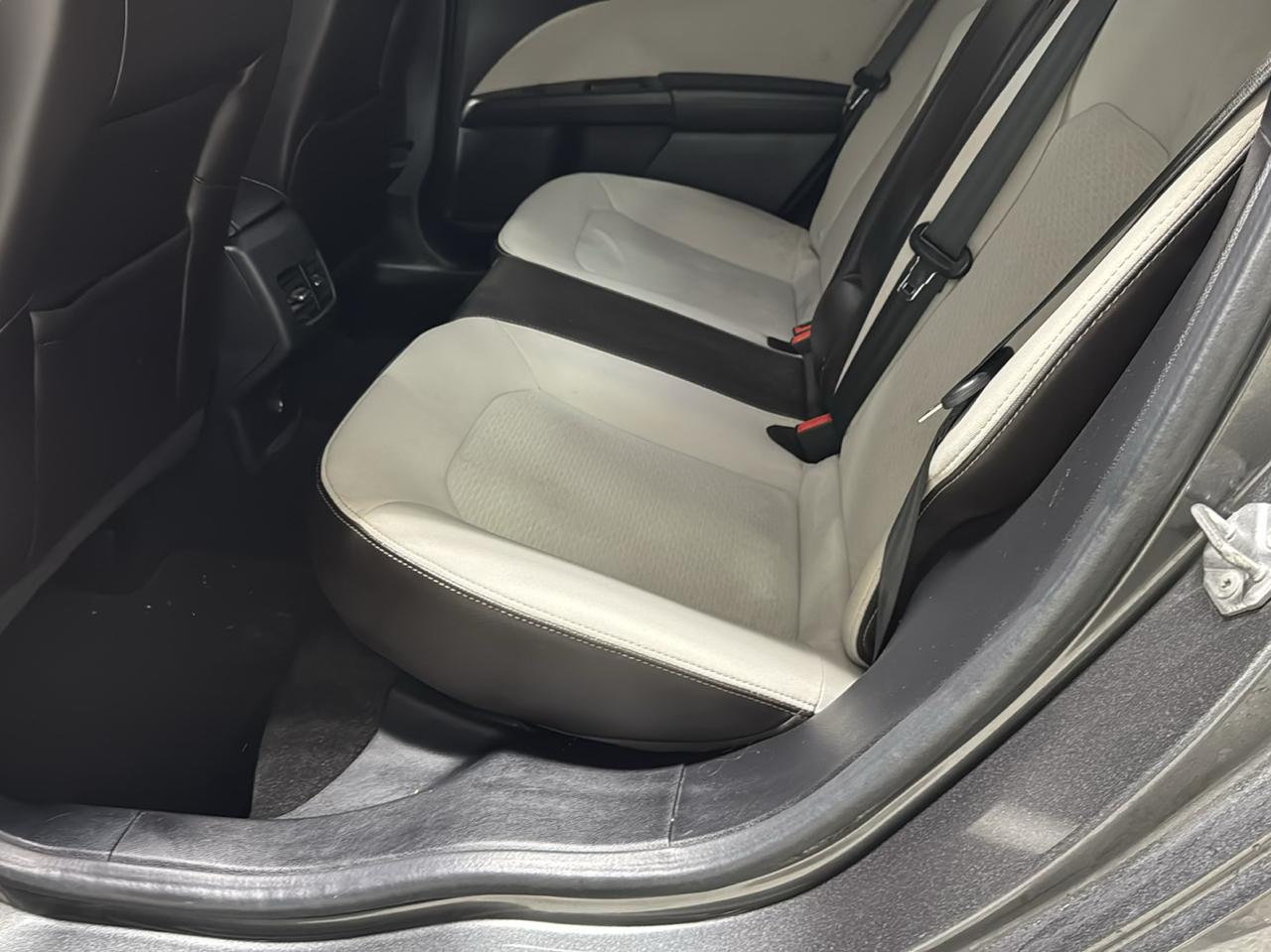 Ford Fusion SE FWD 2019