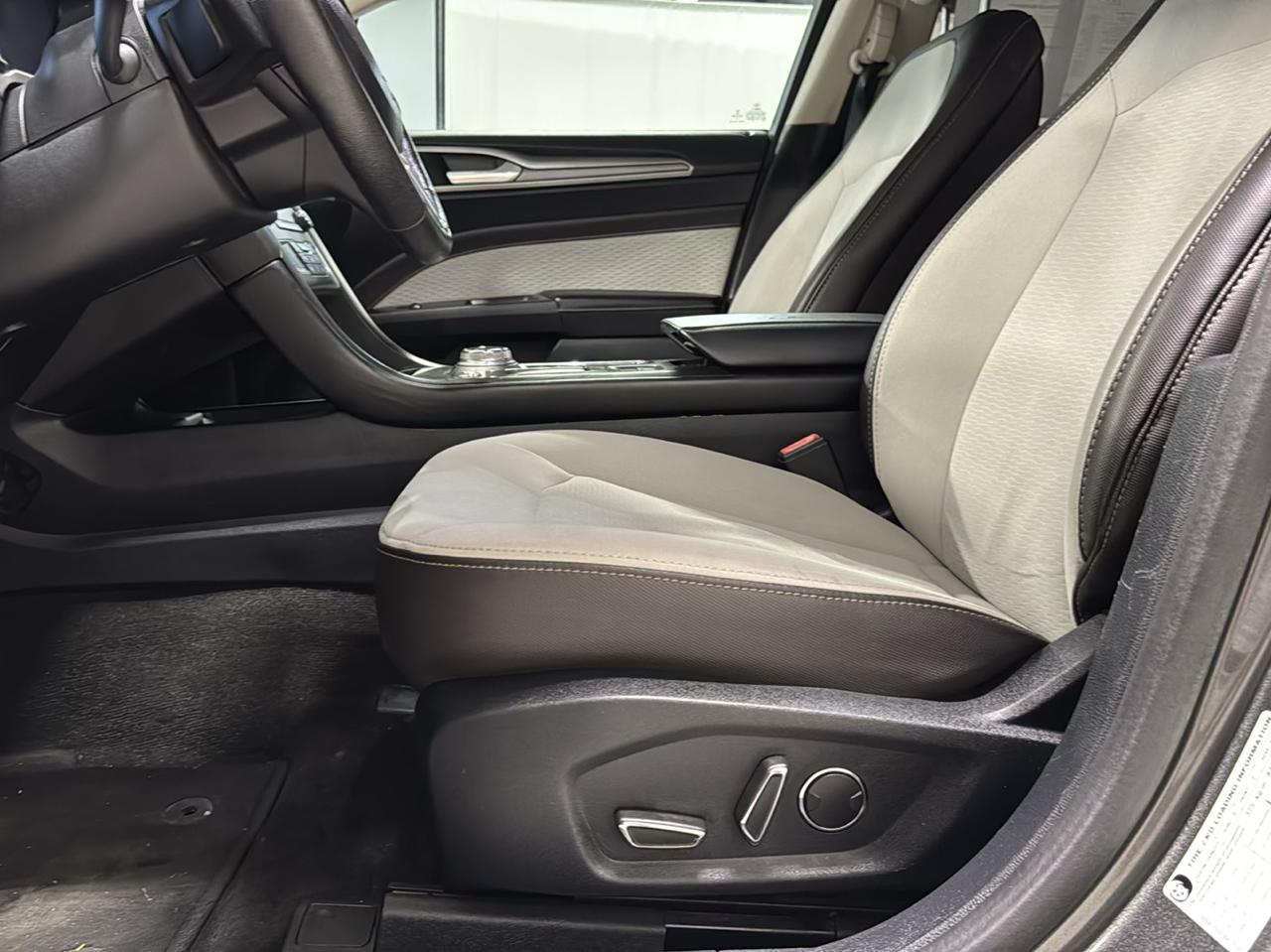 Ford Fusion SE FWD 2019