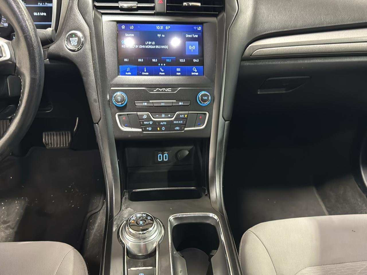 Ford Fusion SE FWD 2019