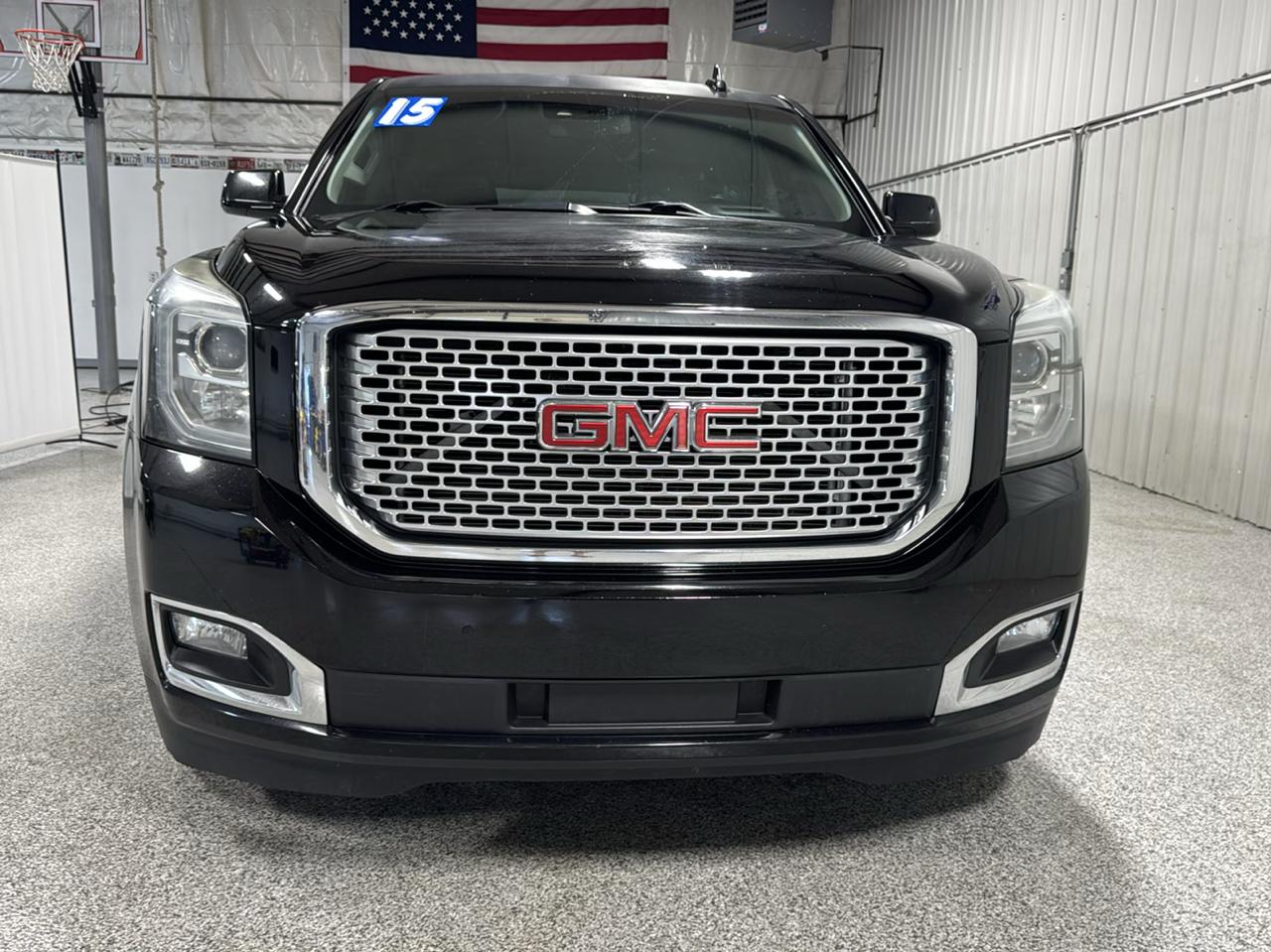GMC Yukon XL 4WD 4dr Denali 2015