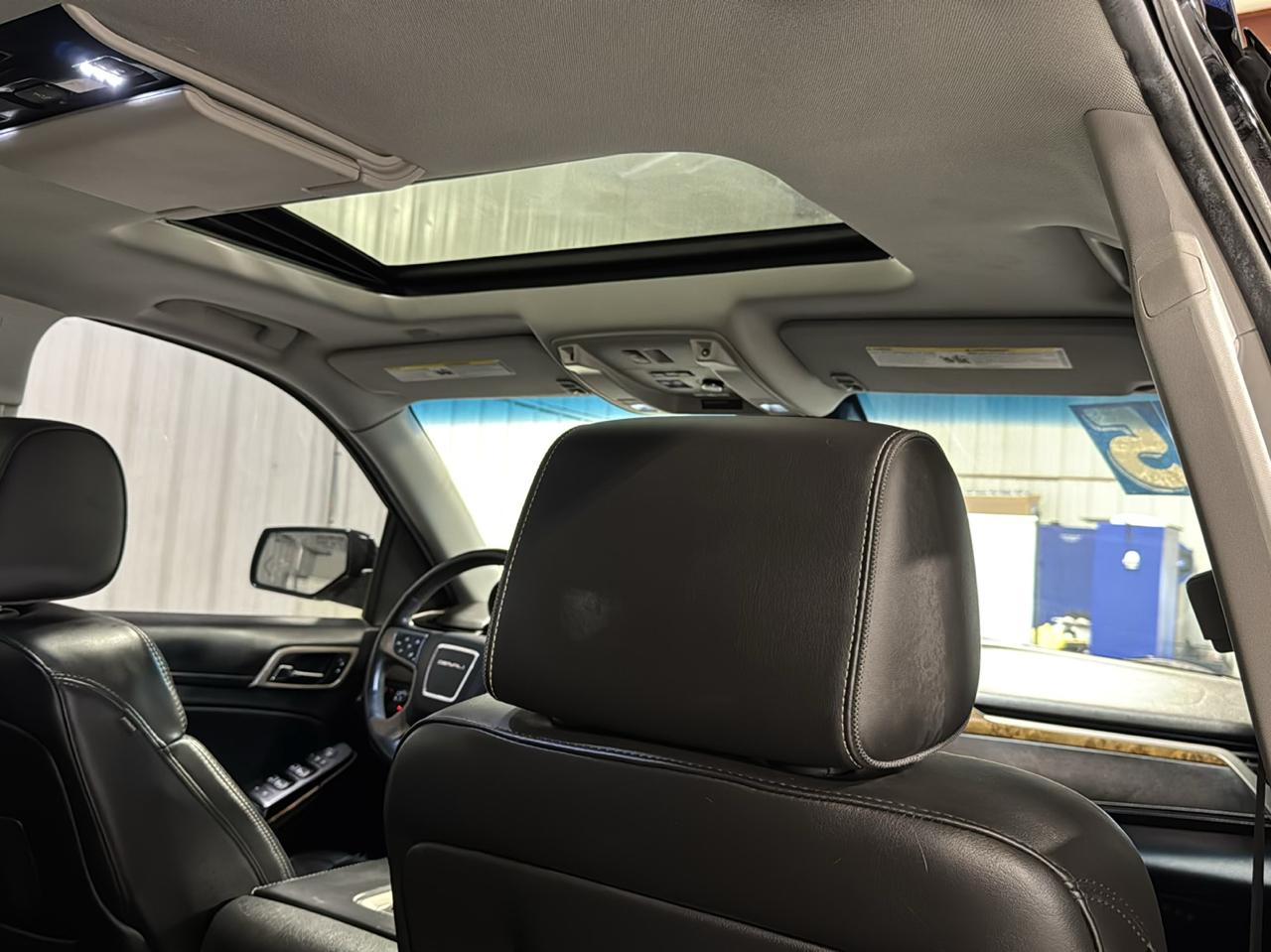 GMC Yukon XL 4WD 4dr Denali 2015
