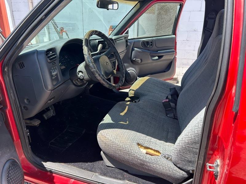 Chevrolet S10 Pickup Short Bed 2WD 1999