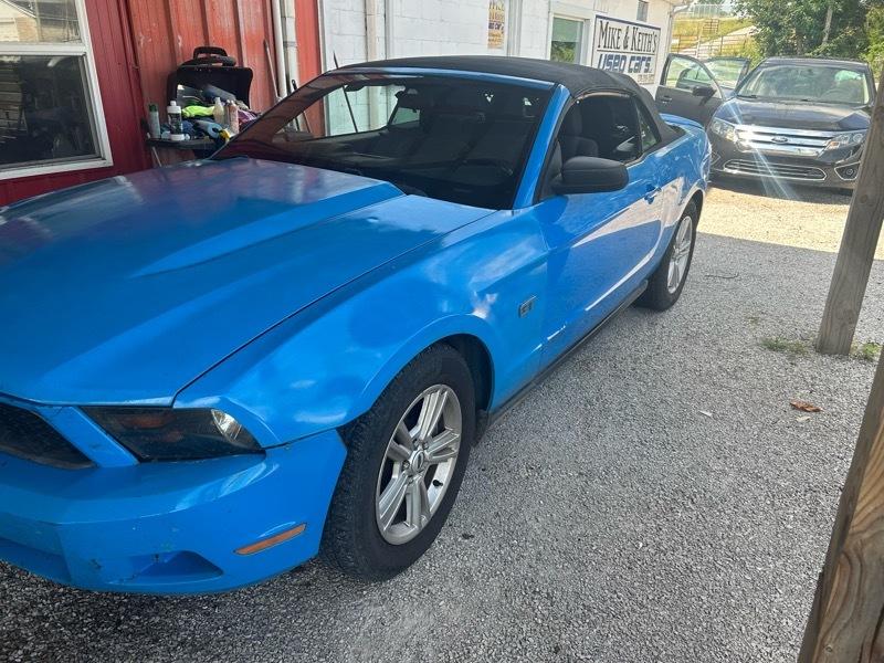 Ford Mustang V6 Convertible 2012
