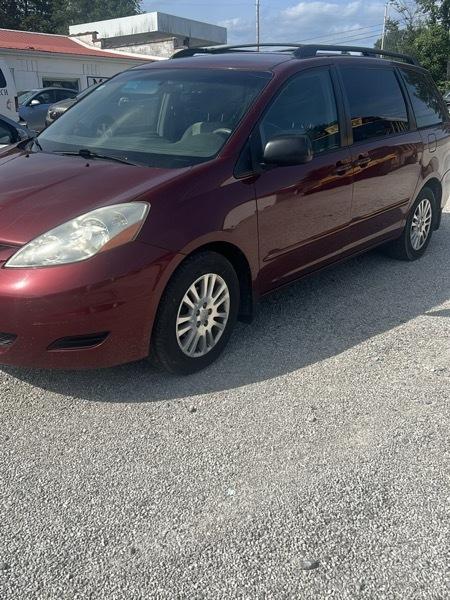 Toyota Sienna LE FWD 8-Passenger Seating 2008