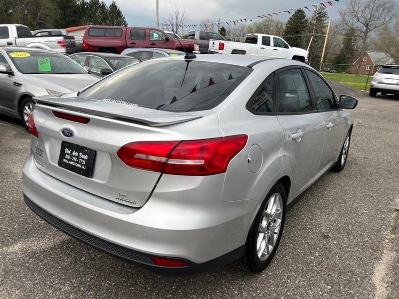 Ford Focus SE Sedan 2015