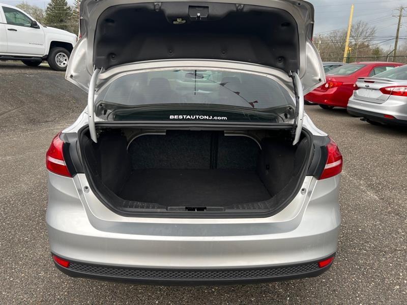 Ford Focus SE Sedan 2015