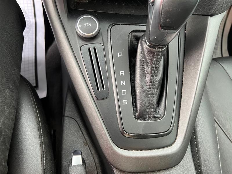 Ford Focus SE Sedan 2015