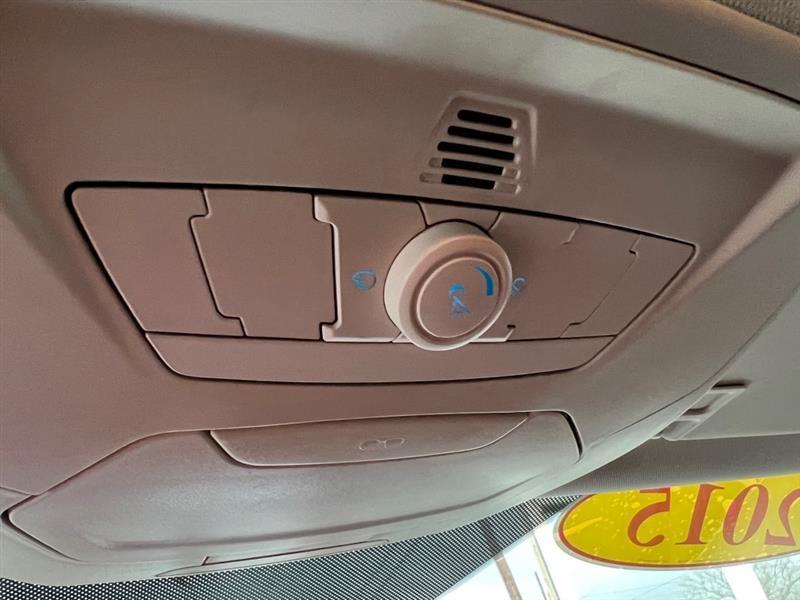 Ford Focus SE Sedan 2015