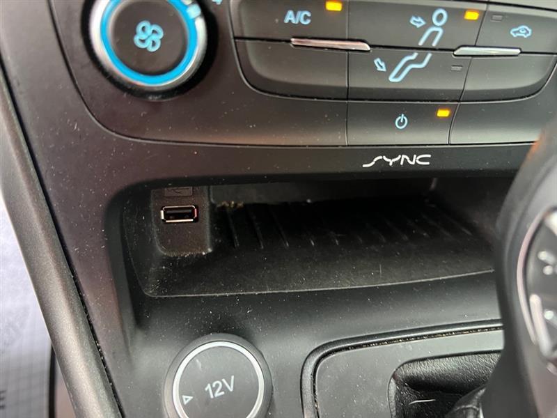 Ford Focus SE Sedan 2015