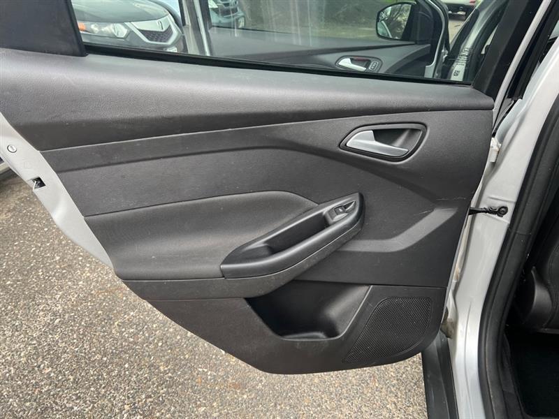 Ford Focus SE Sedan 2015