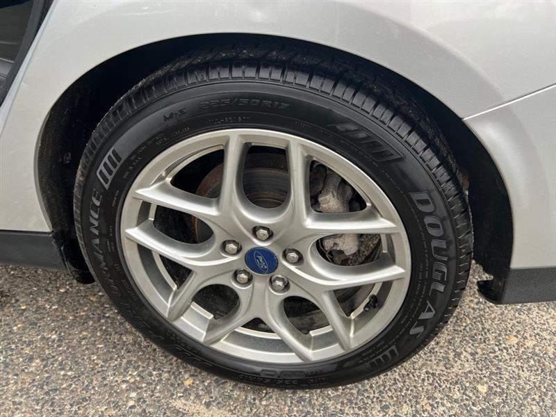 Ford Focus SE Sedan 2015