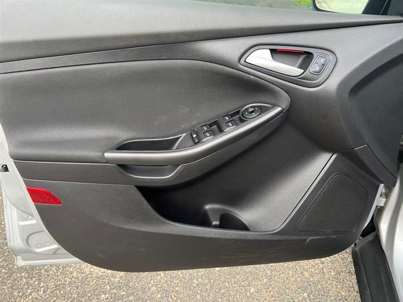 Ford Focus SE Sedan 2015