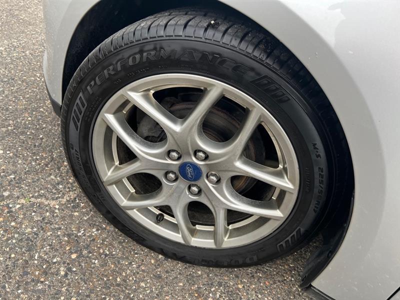 Ford Focus SE Sedan 2015