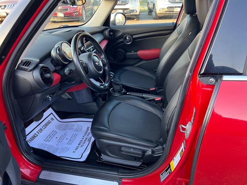 MINI Cooper Base 2015