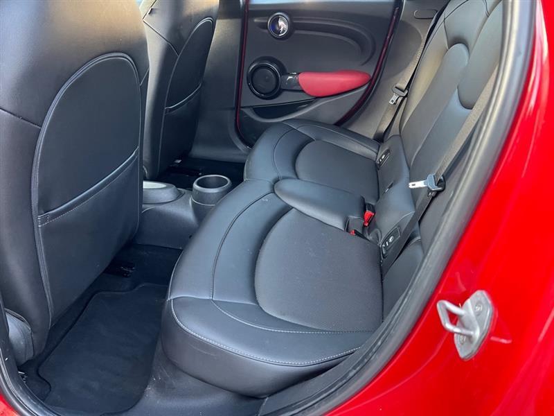 MINI Cooper Base 2015