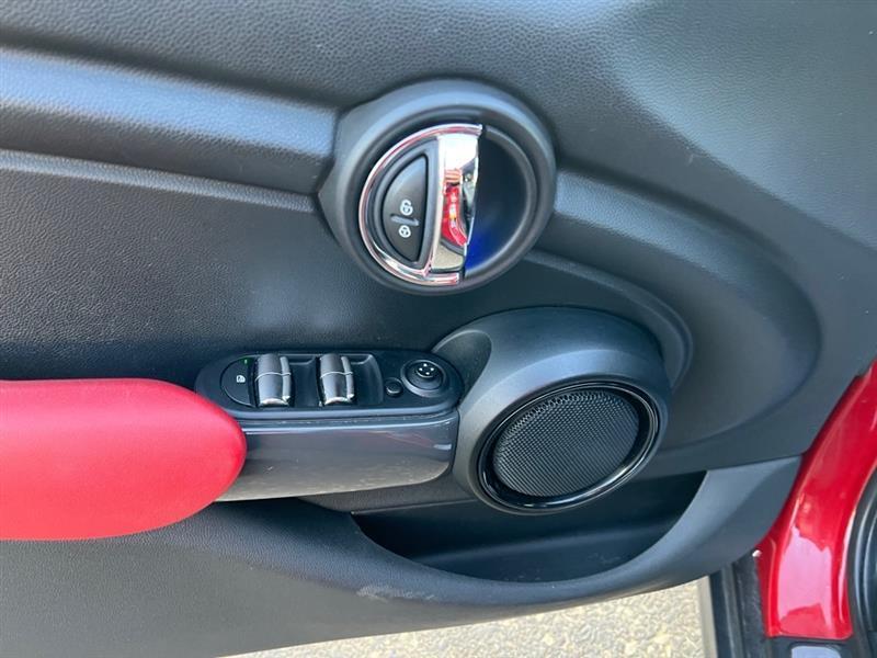 MINI Cooper Base 2015