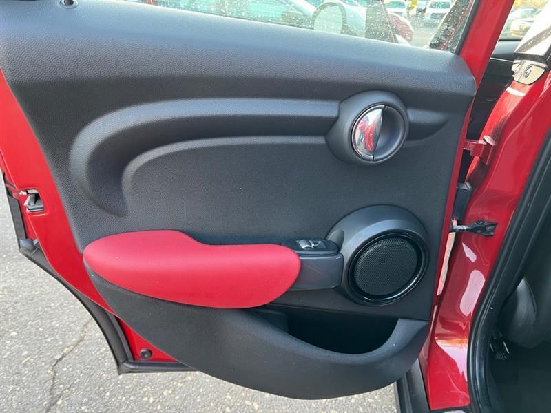 MINI Cooper Base 2015