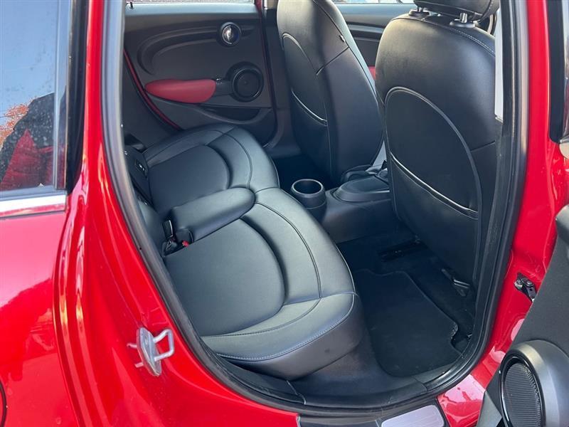 MINI Cooper Base 2015