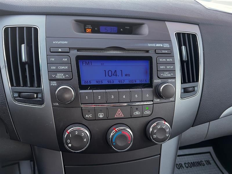 Hyundai Sonata SE V6 2010