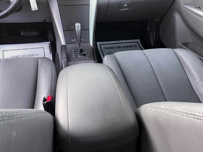 Hyundai Sonata SE V6 2010