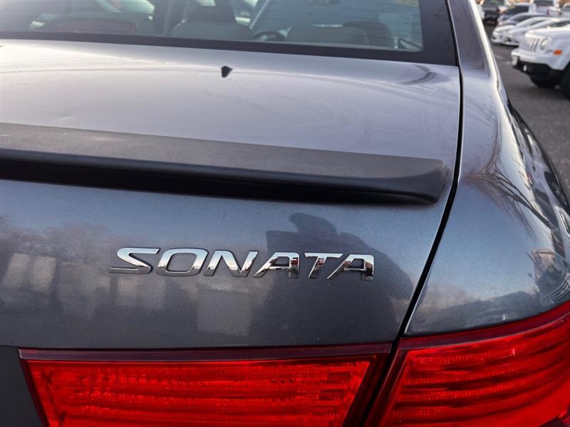 Hyundai Sonata SE V6 2010