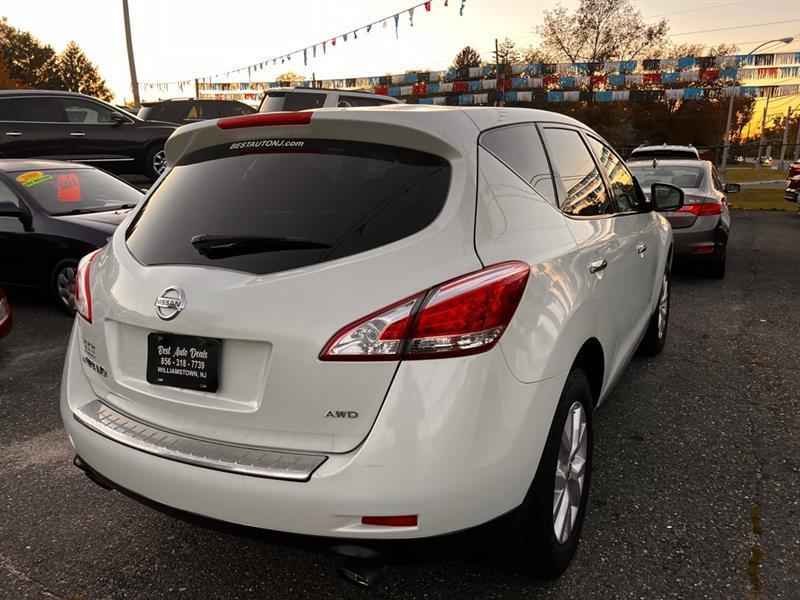 Nissan Murano S AWD 2011