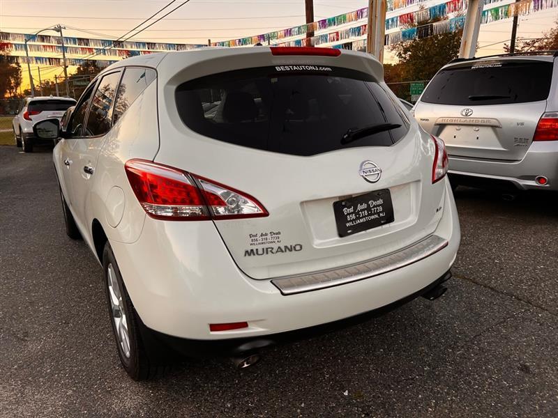 Nissan Murano S AWD 2011