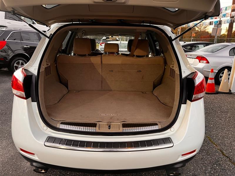 Nissan Murano S AWD 2011