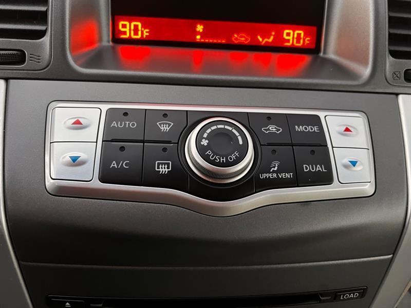 Nissan Murano S AWD 2011