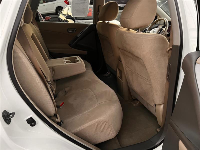 Nissan Murano S AWD 2011