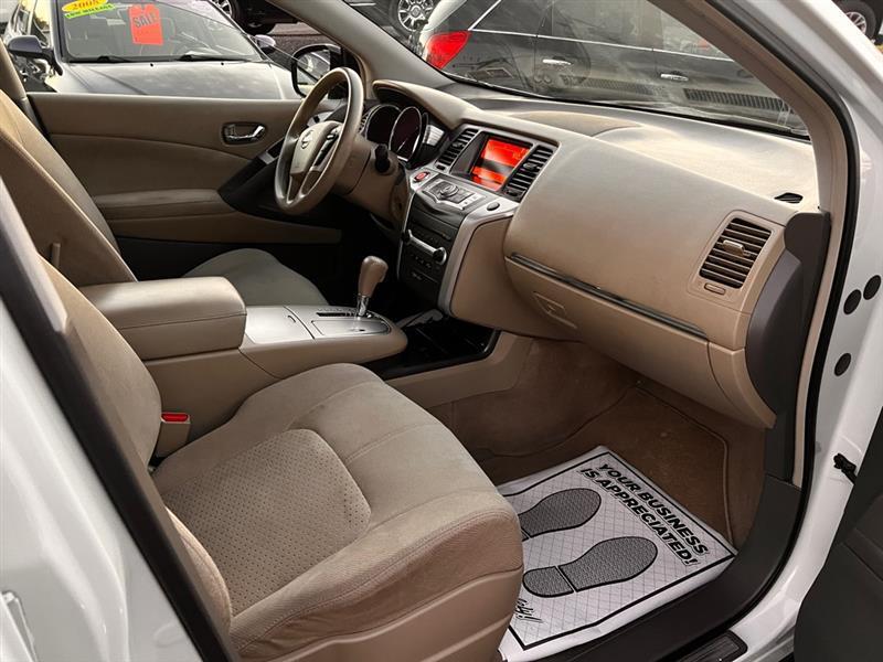 Nissan Murano S AWD 2011