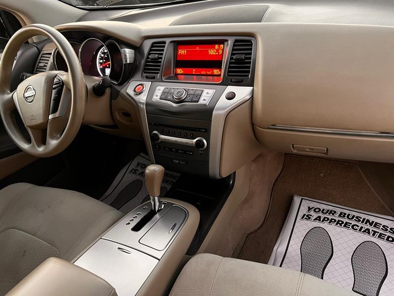 Nissan Murano S AWD 2011