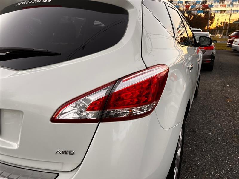 Nissan Murano S AWD 2011