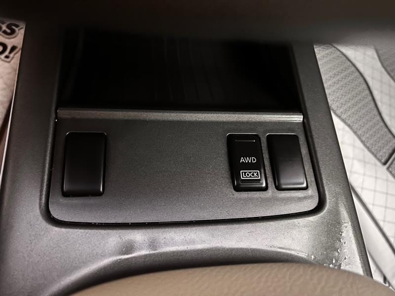 Nissan Murano S AWD 2011