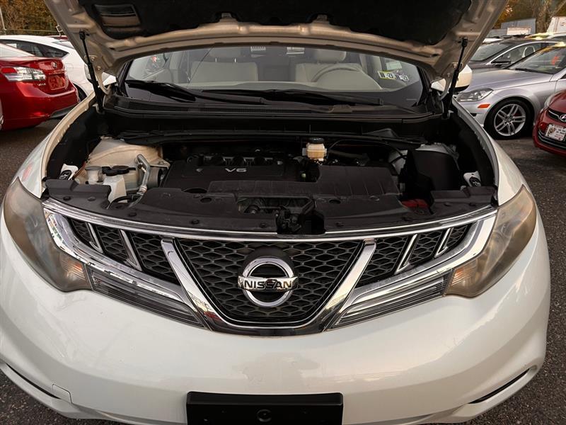 Nissan Murano S AWD 2011