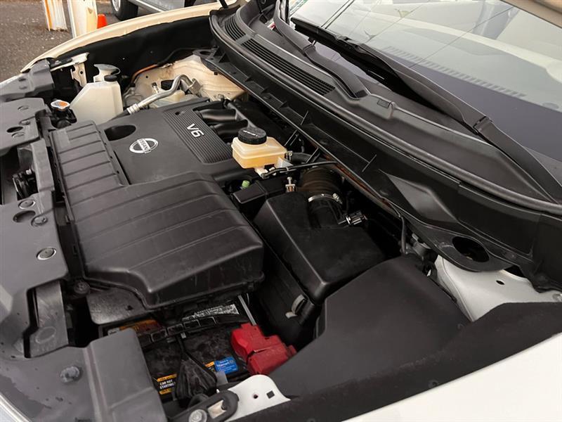 Nissan Murano S AWD 2011