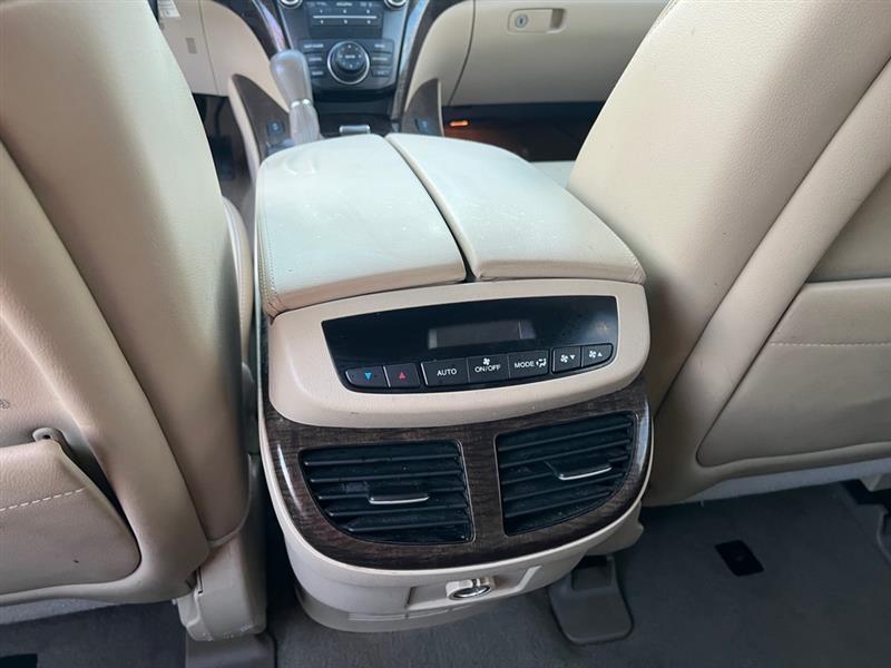 Acura MDX 6-Spd AT w/Tech Package 2013