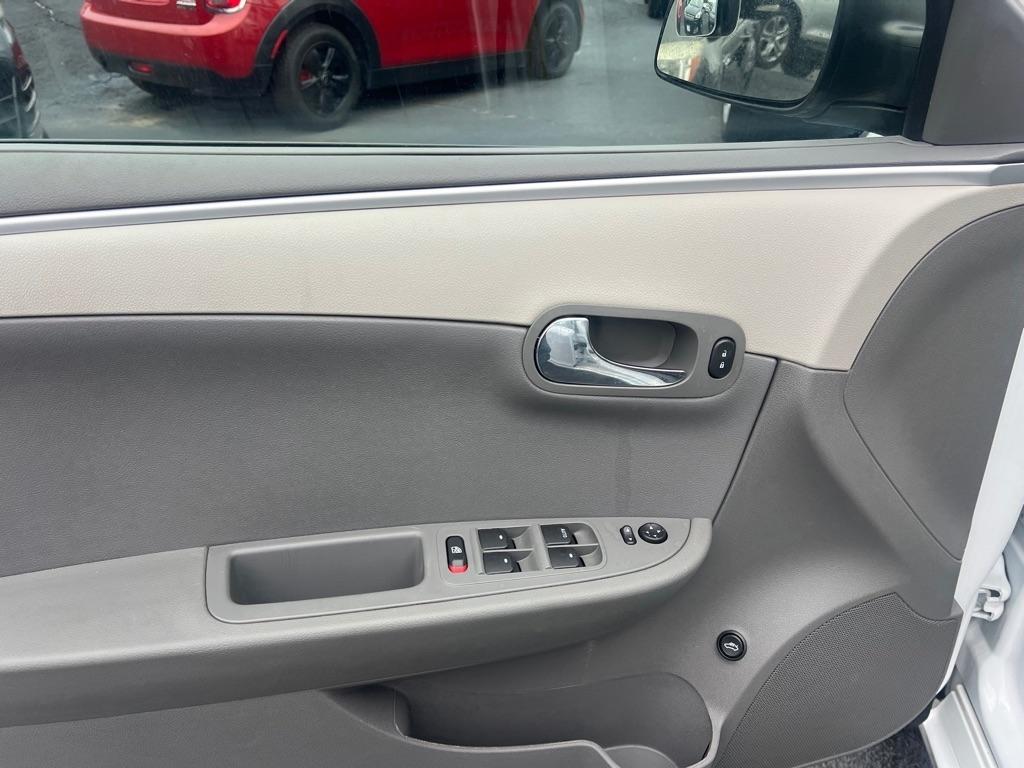 Chevrolet Malibu 4dr Sdn LS w/1LS 2012